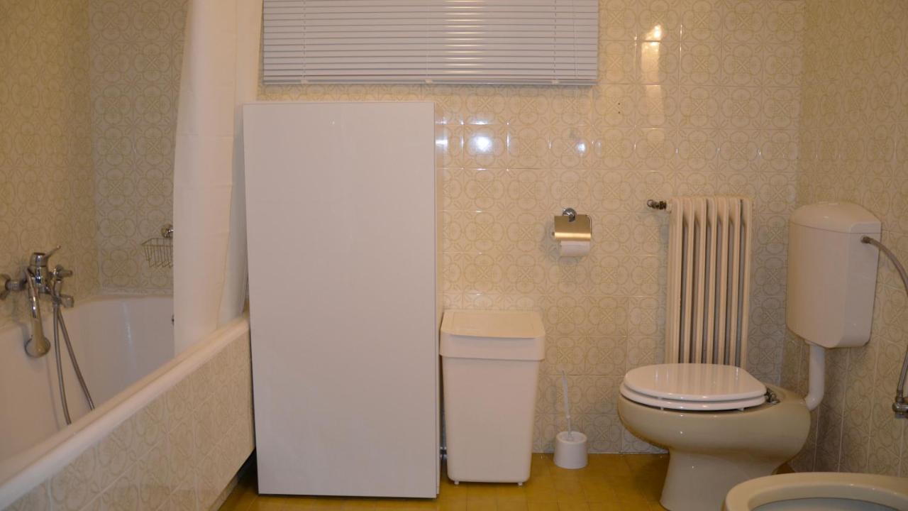 コペルApartma Ikaアパートメント エクステリア 写真