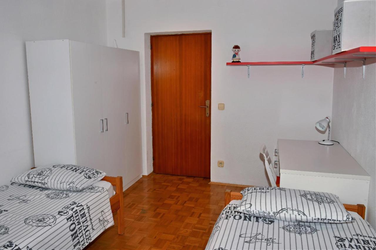 コペルApartma Ikaアパートメント エクステリア 写真